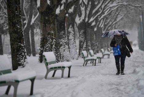 Un nuevo temporal pone en alerta por nieve, oleaje o viento a casi toda España