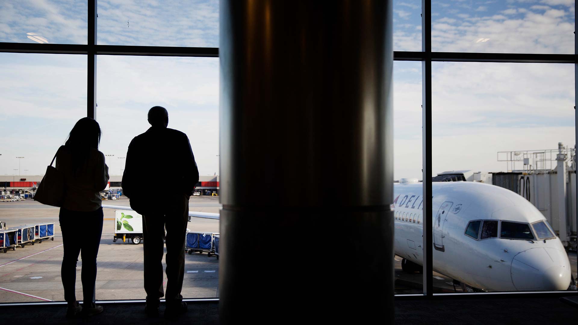 Un pasajero enfermo de un avión tiene un 80% de posibilidades de contagiar a quienes están cerca