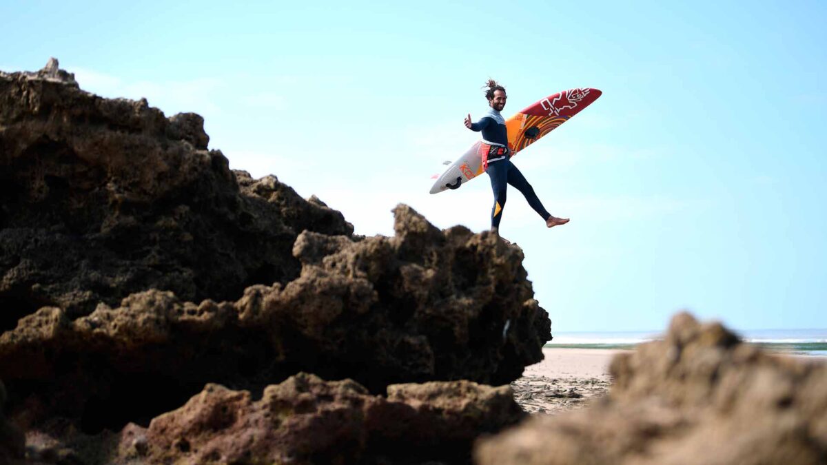 Ataques de tiburones obligan a anular el campeonato mundial de surf de Australia