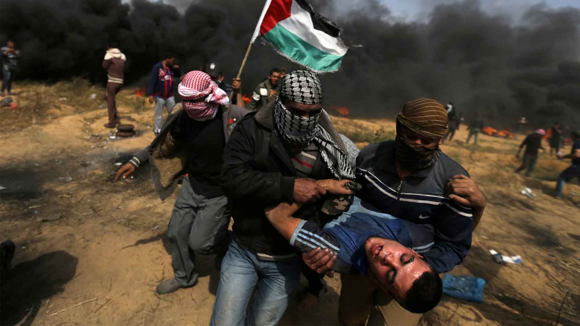 Al menos tres palestinos muertos por disparos israelíes en la frontera de Gaza