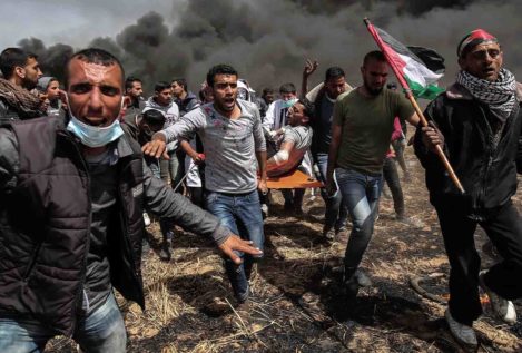 Al menos tres palestinos muertos y 250 heridos por el Ejército en protestas en Gaza