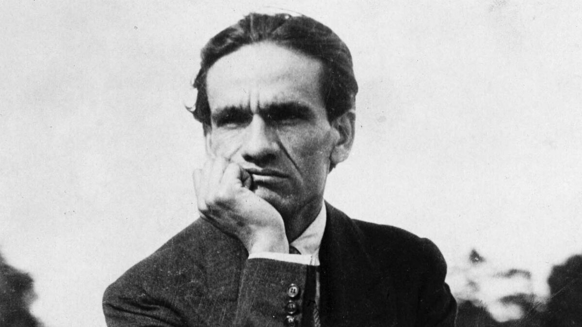 César Vallejo murió en París con aguacero