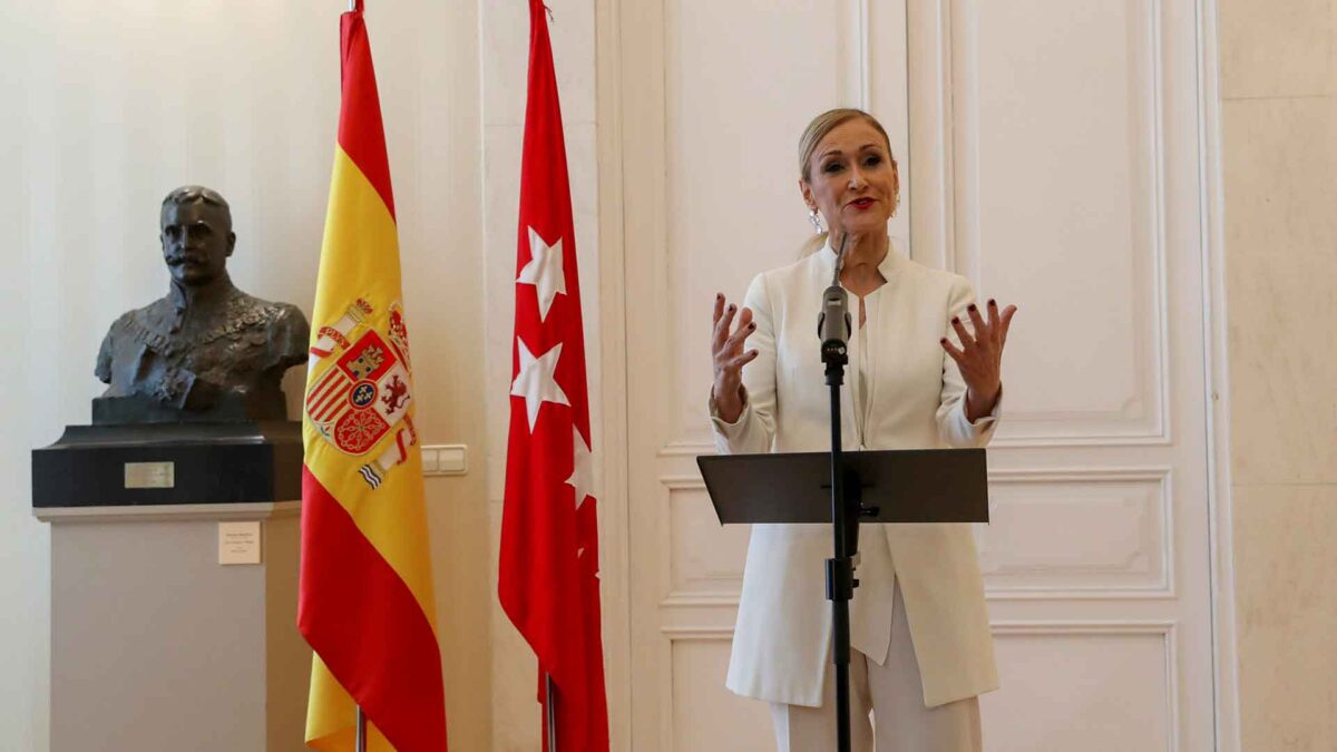 Cifuentes anuncia su dimisión un mes después del escándalo de su máster