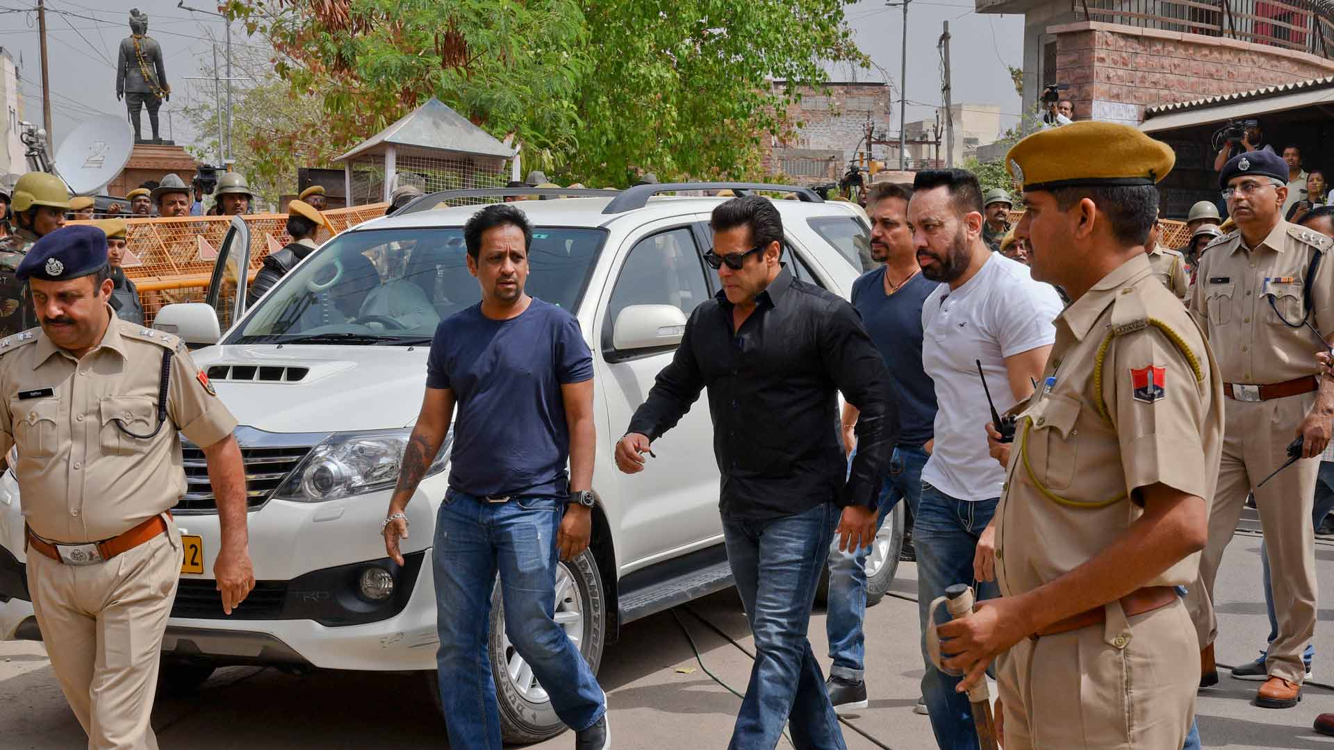 Cinco años de cárcel para la estrella de Bollywood Salman Khan por matar a antílopes indios