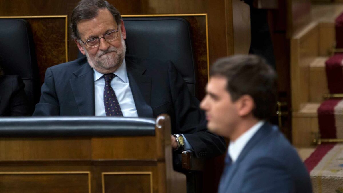 Ciudadanos ganaría hoy las elecciones y Podemos sube en estimación de voto