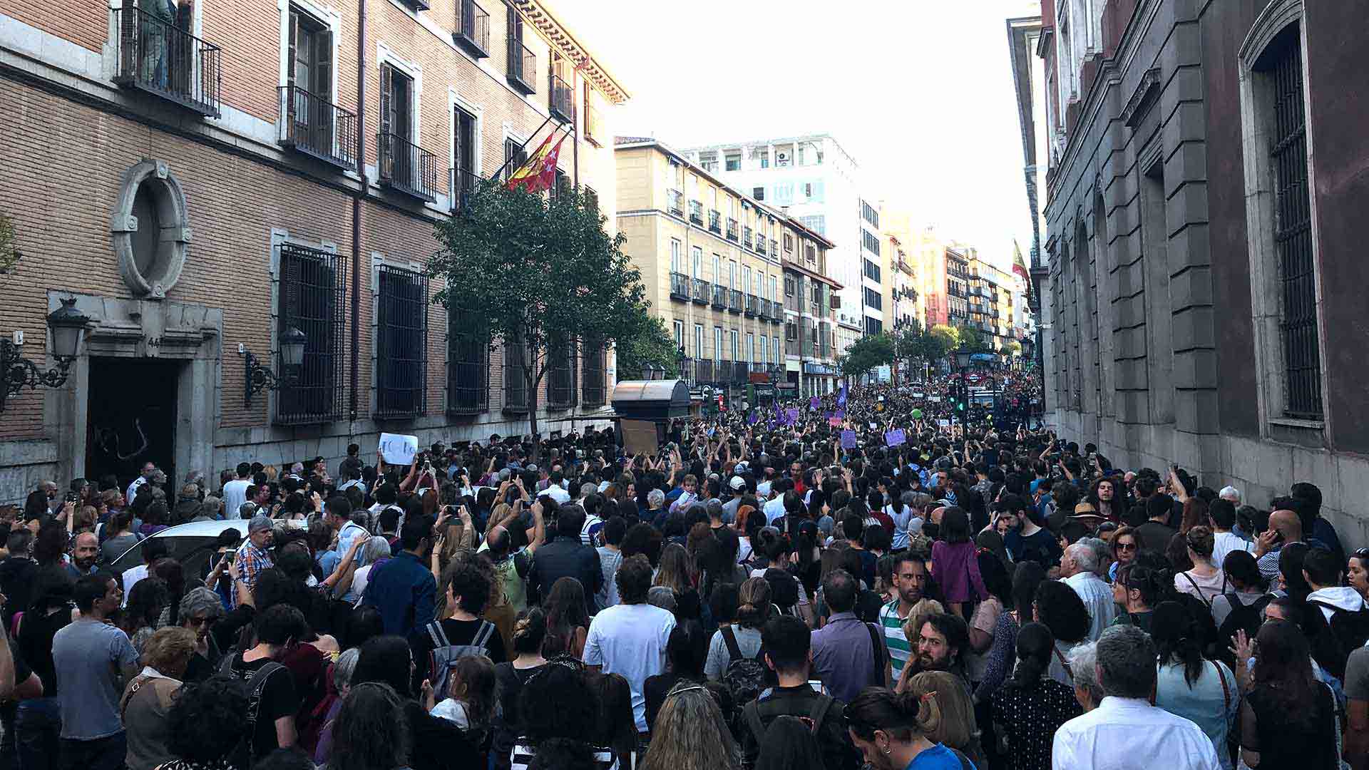 Cientos de miles de personas se concentran en toda España en contra de la sentencia de 'La Manada'