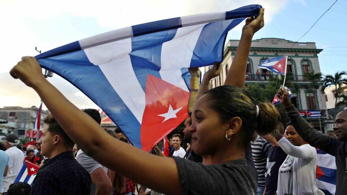 Cuba conmemora 57 años de socialismo en vísperas del relevo presidencial