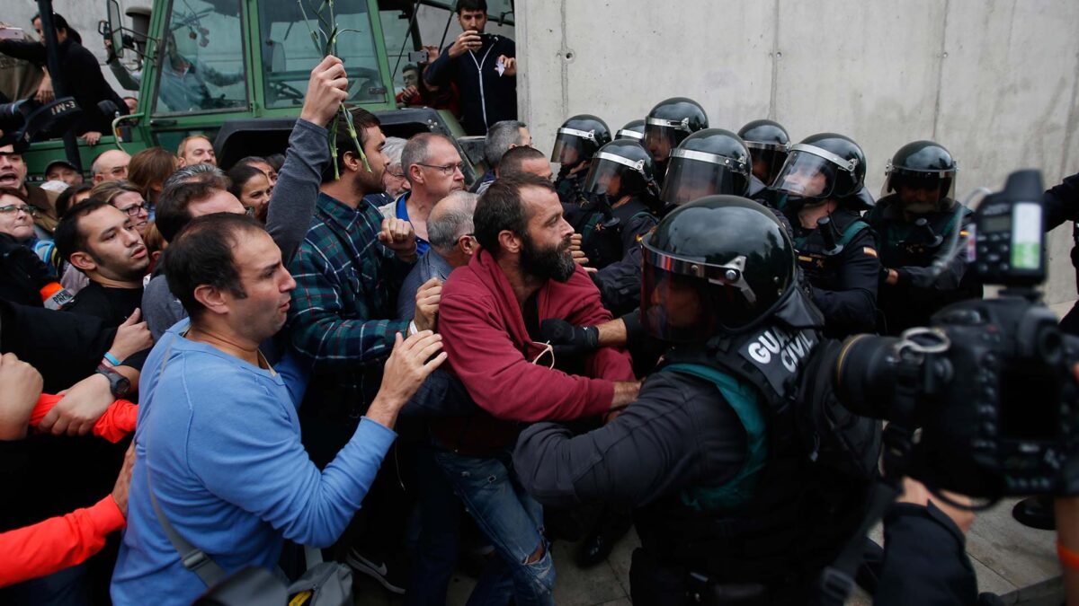 Denunciados nueve profesores por humillar a hijos de guardias civiles