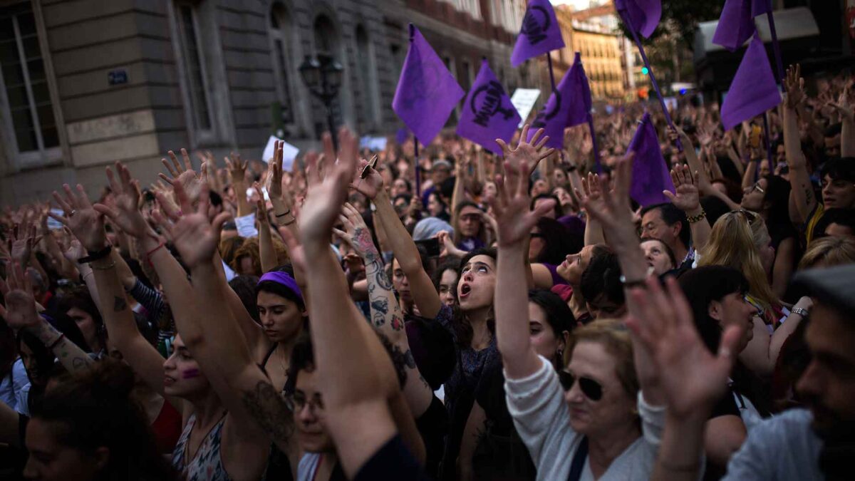 El Gobierno revisará los delitos sexuales en el Código Penal tras la sentencia de ‘La Manada’