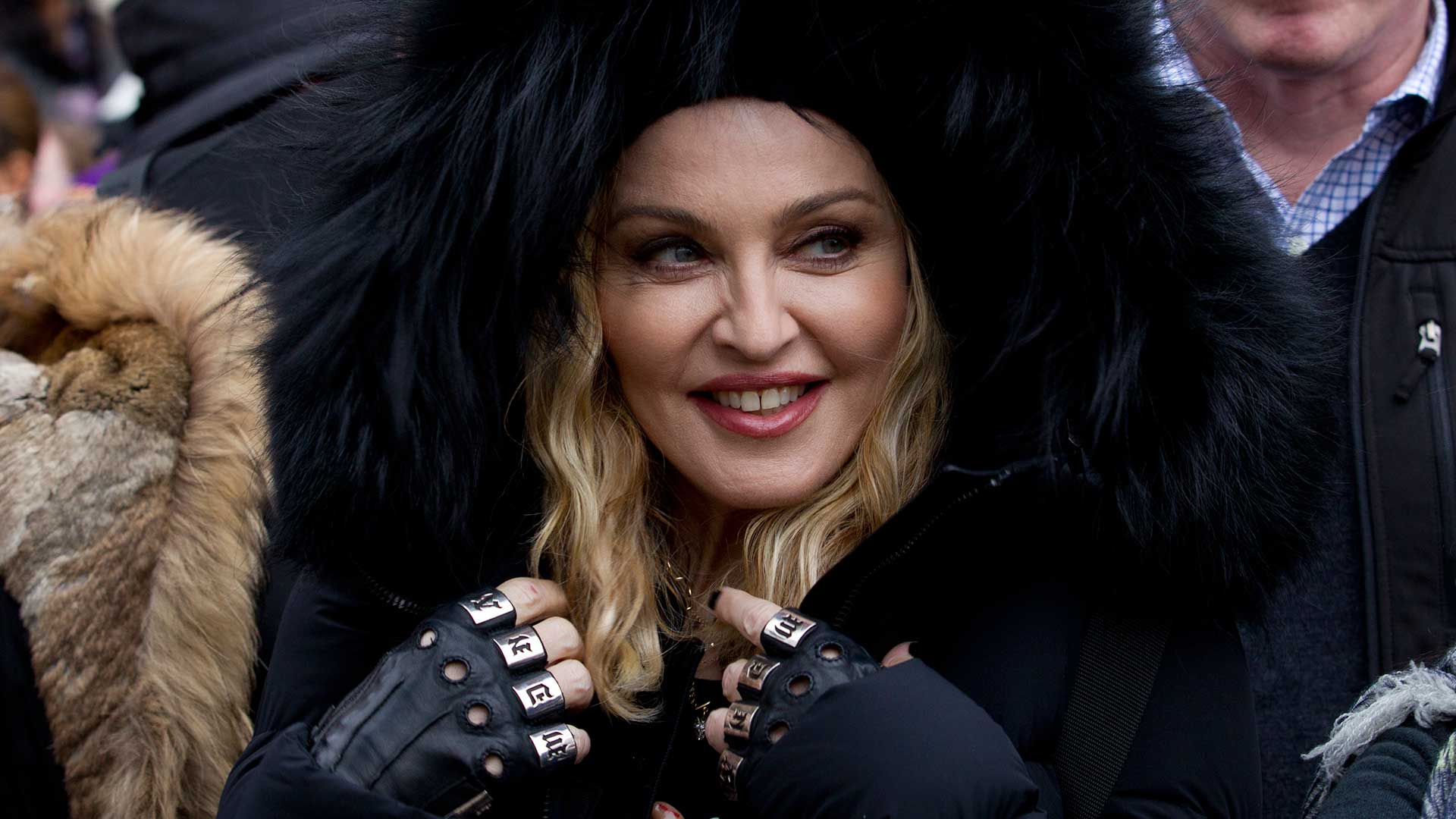 El juez da luz verde a la subasta de objetos íntimos de Madonna