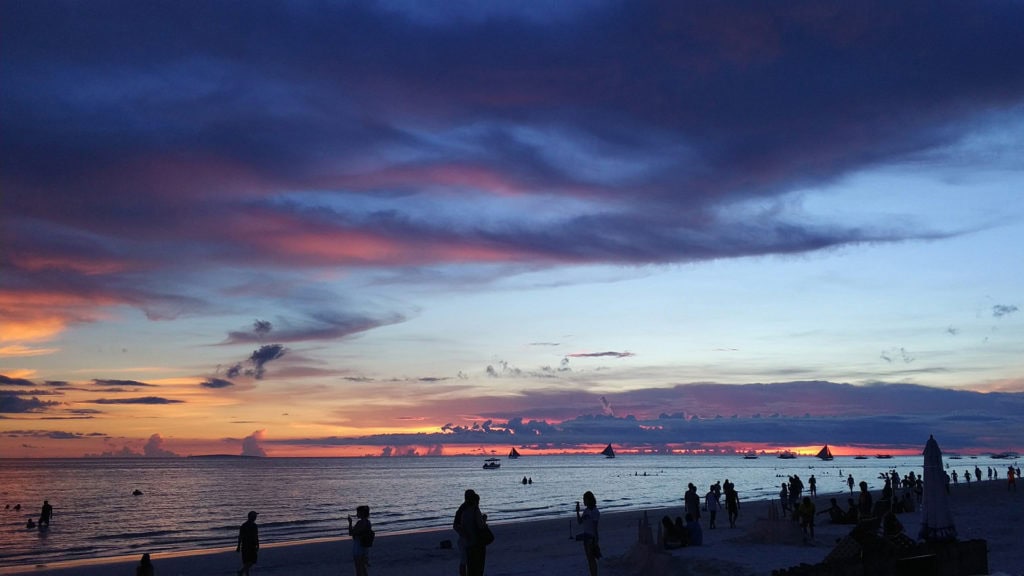 Filipinas cerrará su isla de Boracay a los turistas durante seis meses