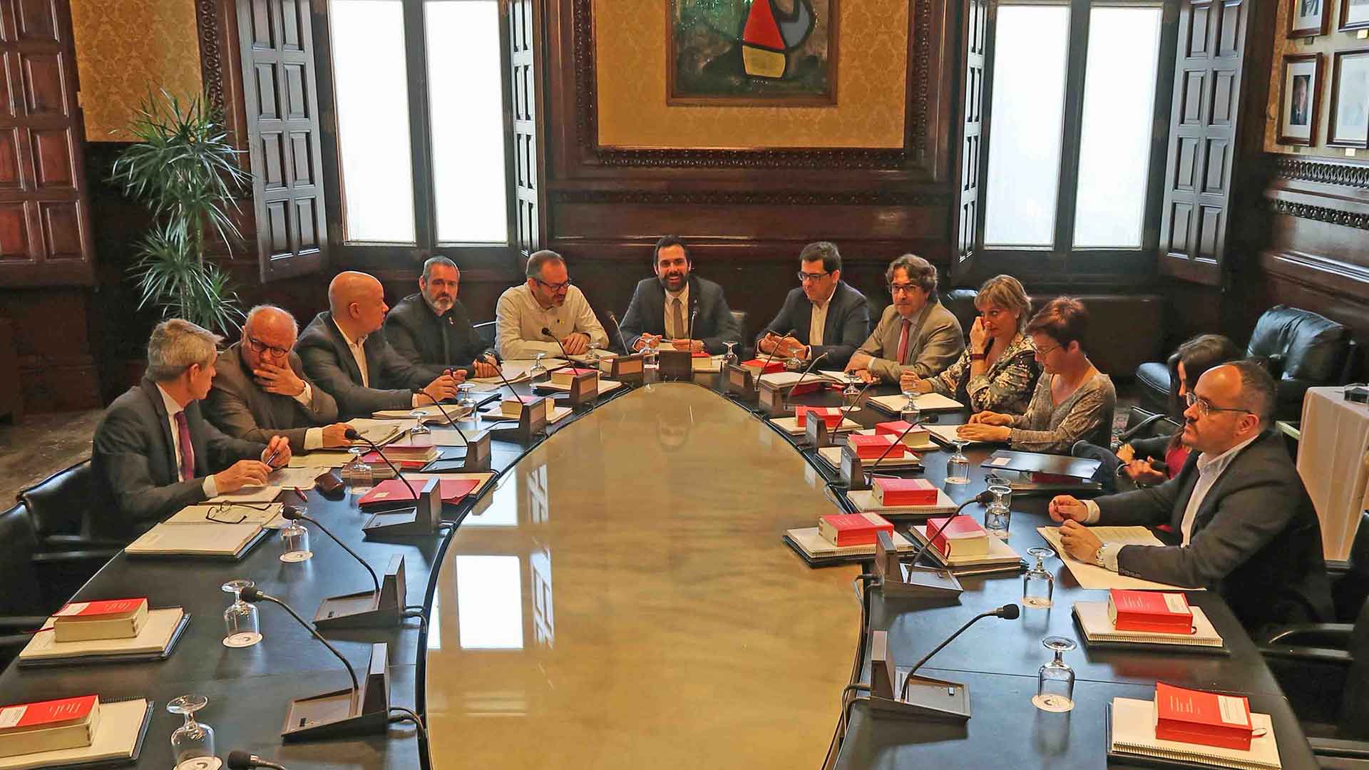 La Mesa del Parlament acepta el voto delegado de Antoni Comín