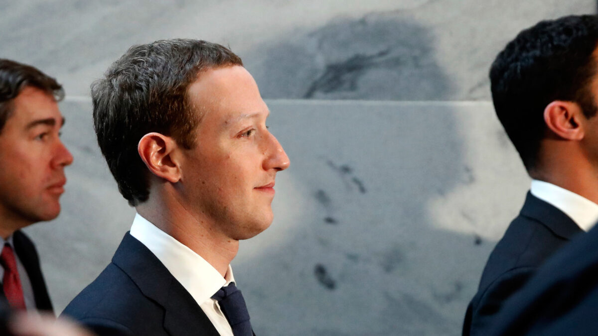 Mark Zuckerberg pide disculpas ante el Senado de EEUU por el caso de Cambridge Analytica