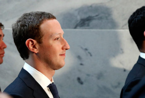 Mark Zuckerberg pide disculpas ante el Senado de EEUU por el caso de Cambridge Analytica