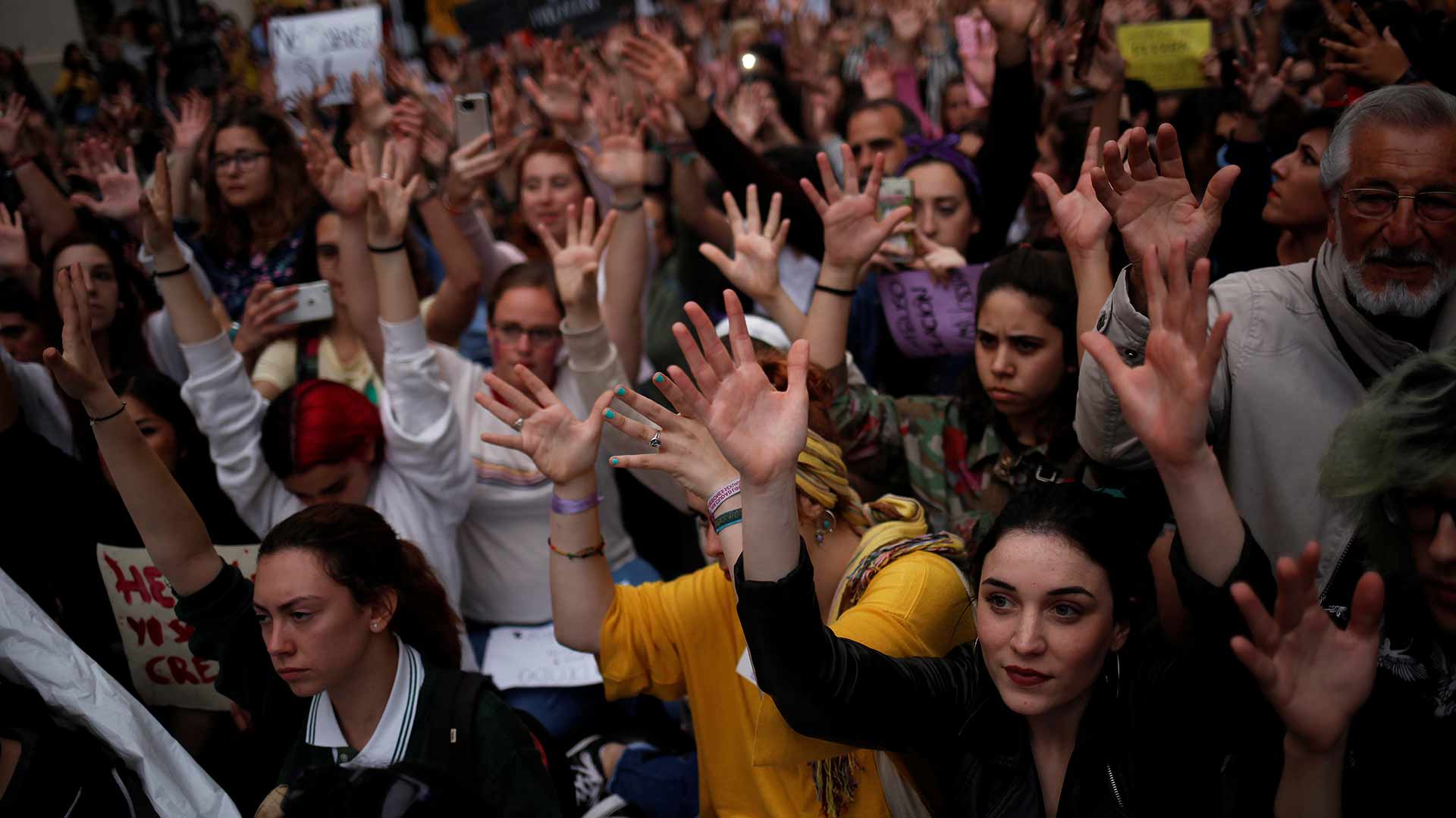 Miles de mujeres comparten sus testimonios sobre agresiones sexuales bajo el hashtag #Cuéntalo