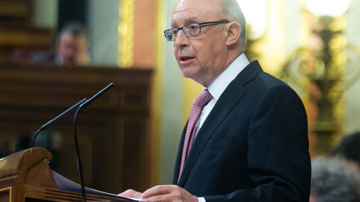 Montoro admite ahora que pudo haber «falseamiento» de algunas facturas en Cataluña