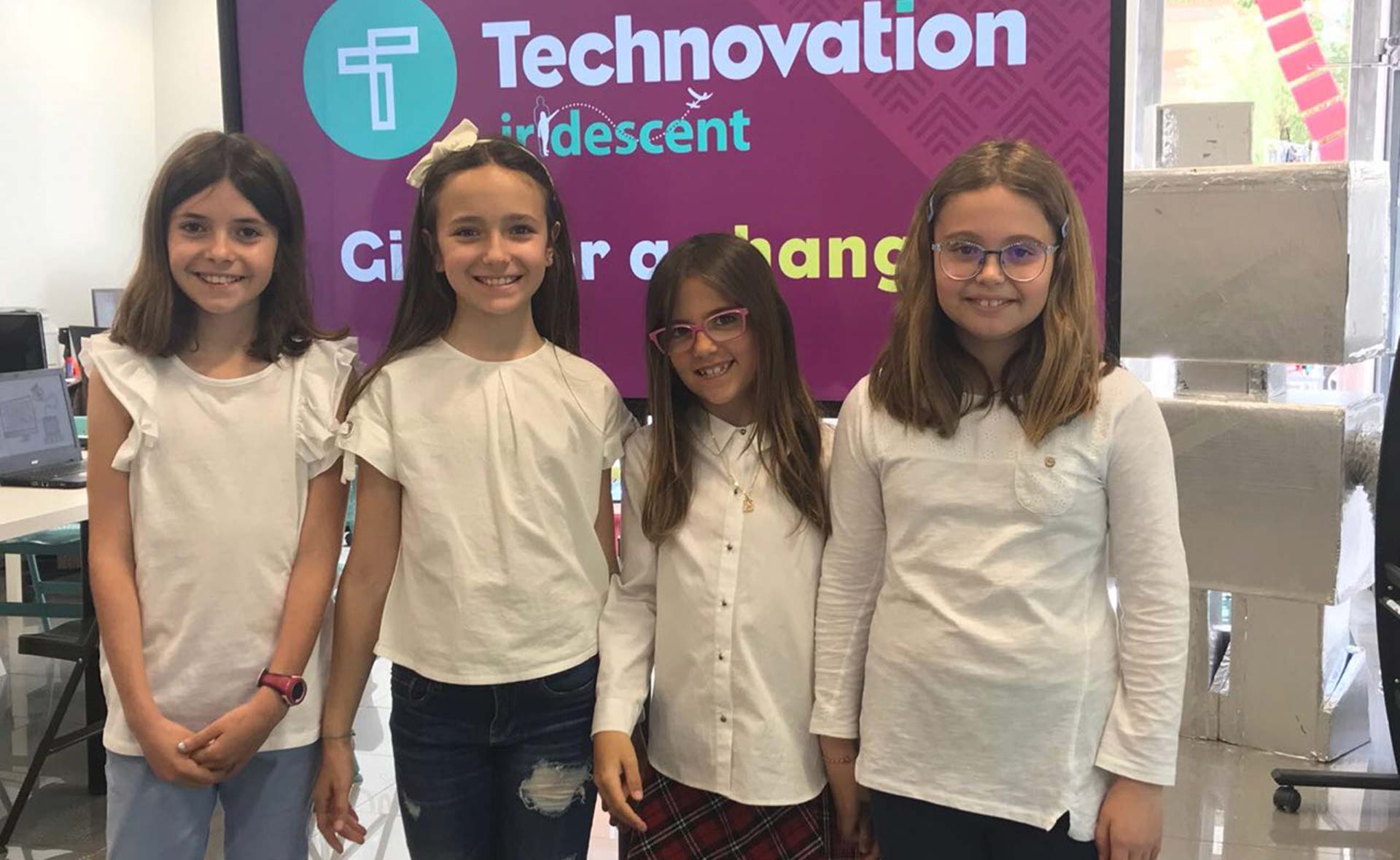 Cuatro niñas de Huesca quieren convencer a Silicon Valley de que programar es cosa de chicas