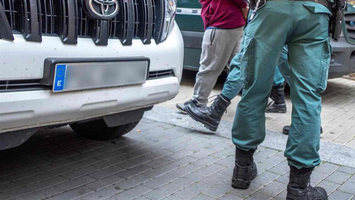 Agredidos nueve guardias civiles en Algeciras por unas 40 personas