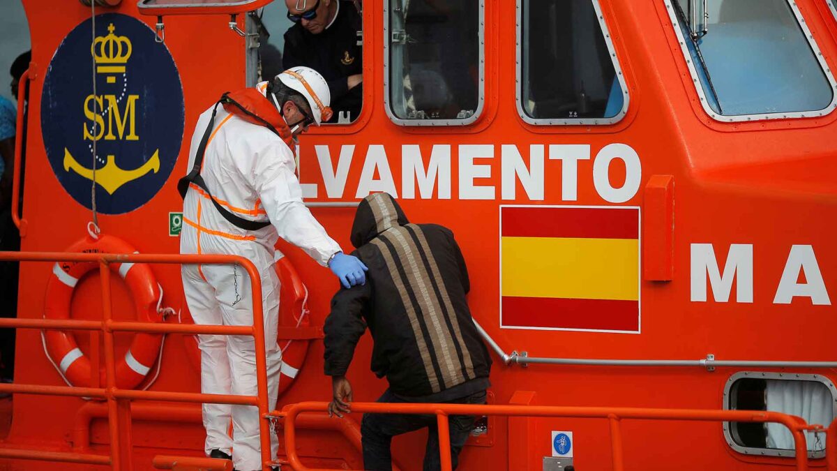 Rescatados 59 inmigrantes a bordo de ocho pateras en el Estrecho