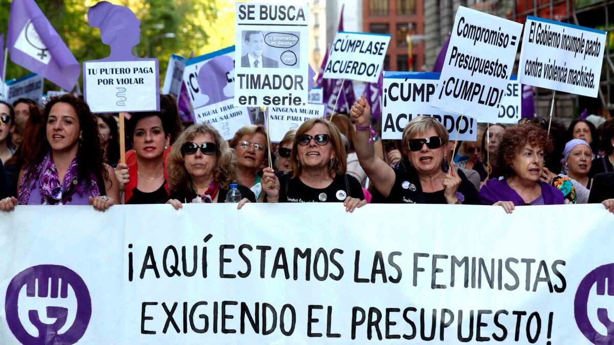 Cientos de personas marchan contra el «incumplimiento» del Pacto contra la Violencia Machista