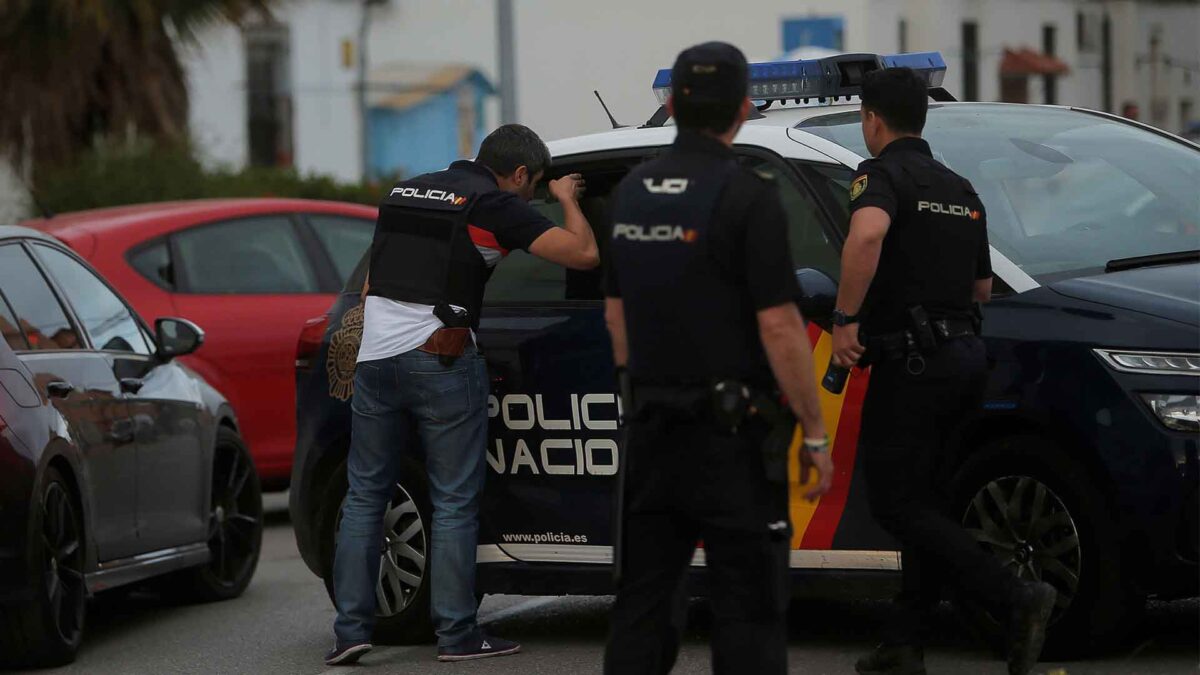 Detenidas 17 personas por compartir pornografía infantil a través de salas de chat