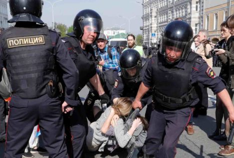 Detenidos más de 1.000 manifestantes opositores a Putin en toda Rusia