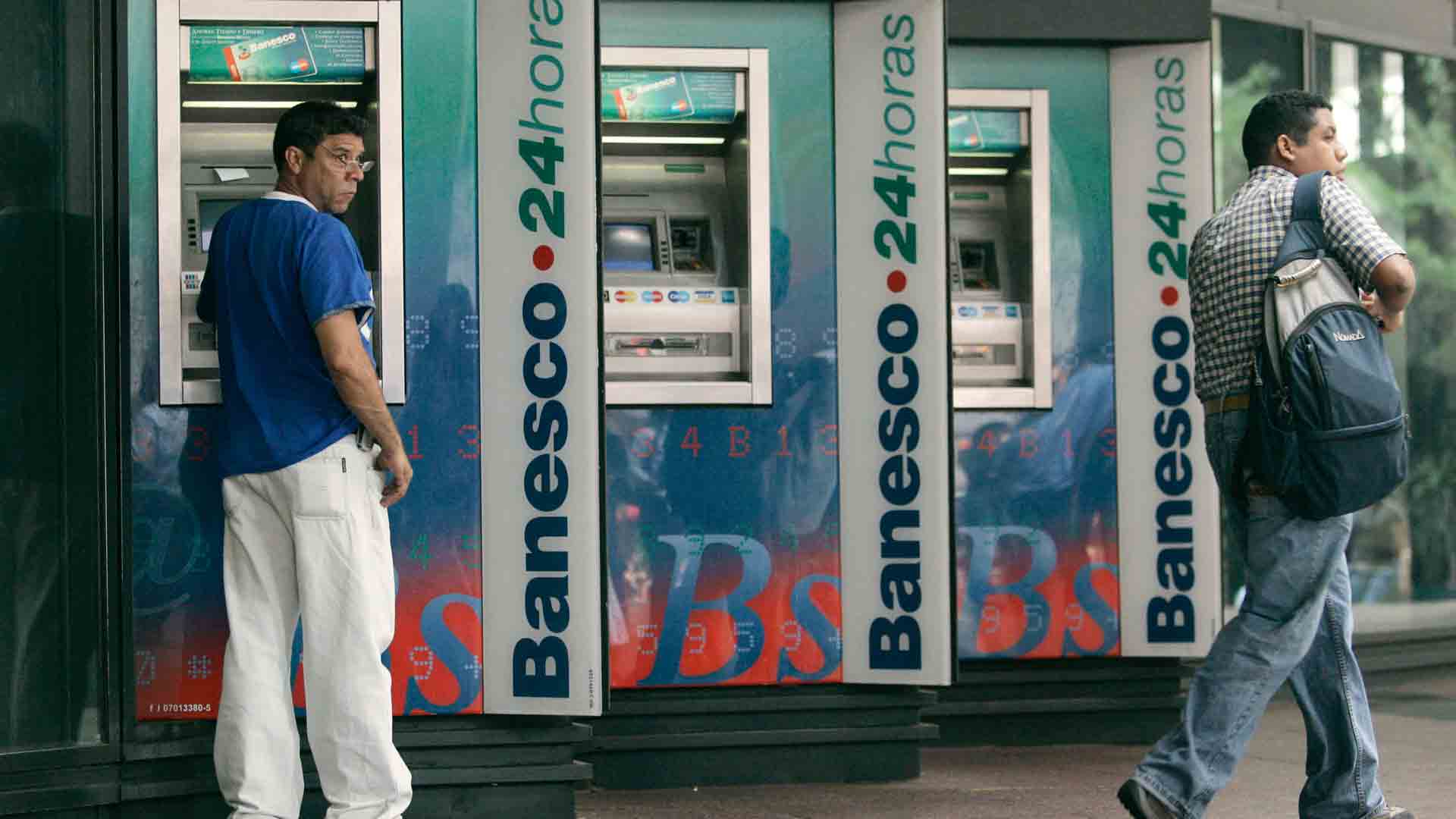 El Gobierno de Venezuela detiene a los ejecutivos de Banesco, el principal banco privado del país