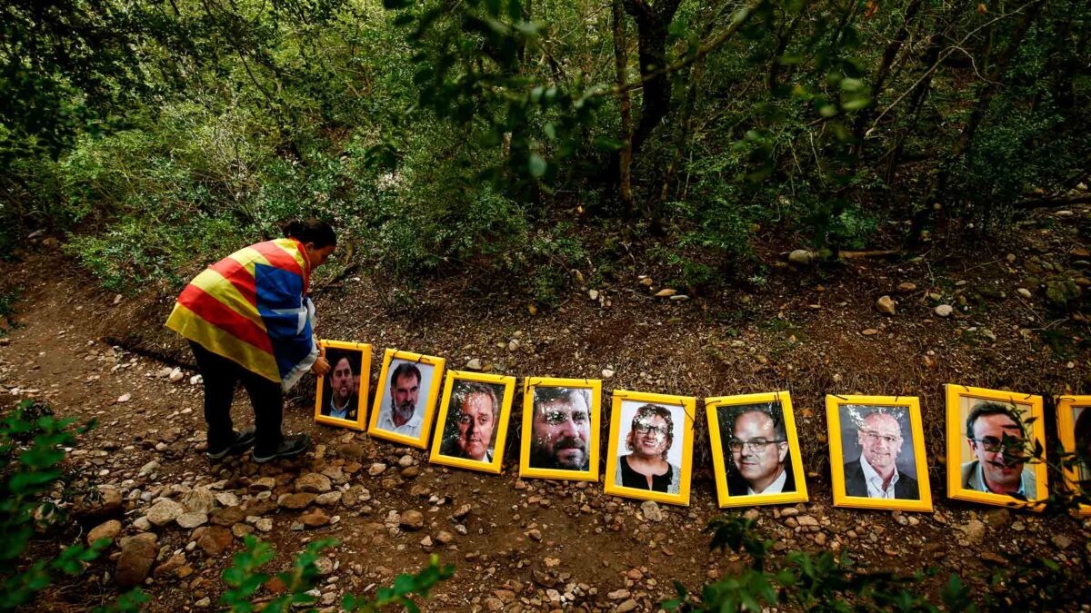 El Tribunal Constitucional rechaza suspender la prisión provisional de Junqueras y de Sánchez