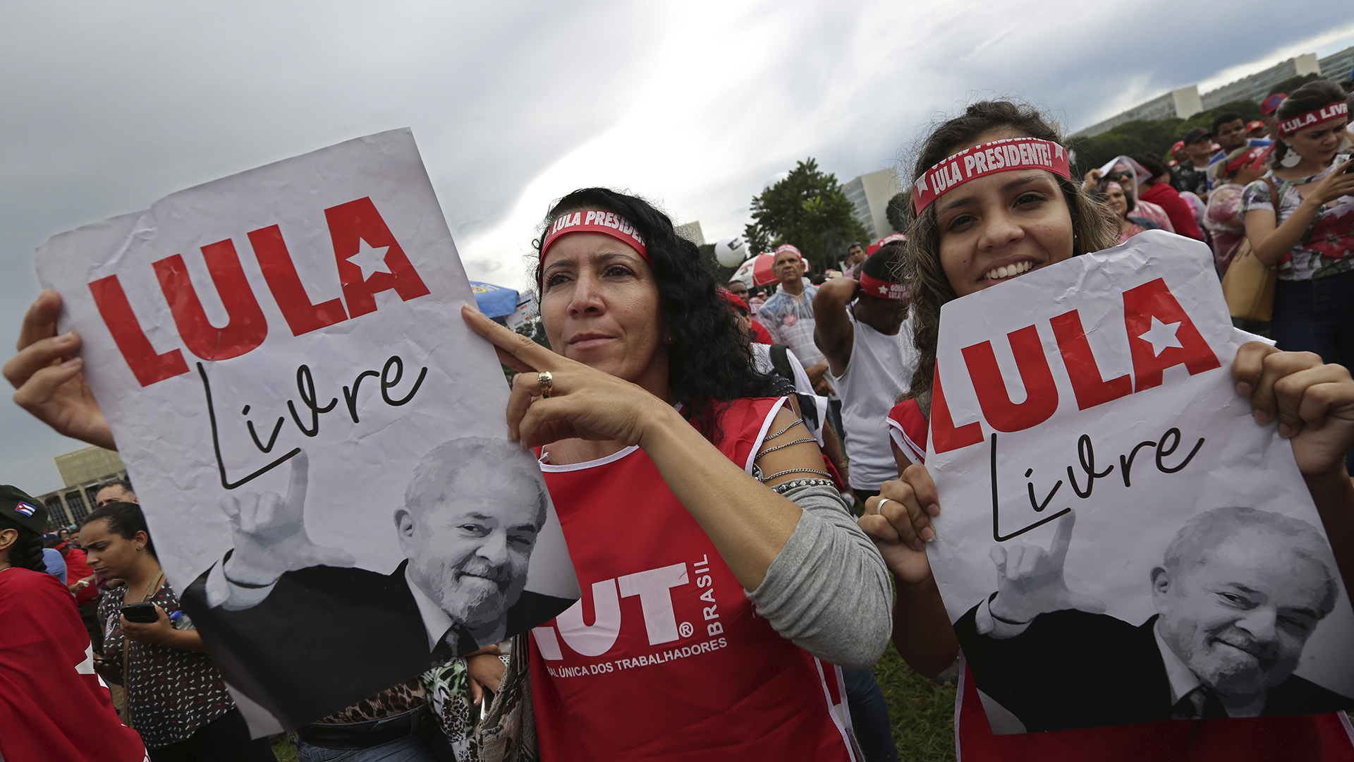 Lula recibe el apoyo de Zapatero y otros cinco exmandatarios europeos