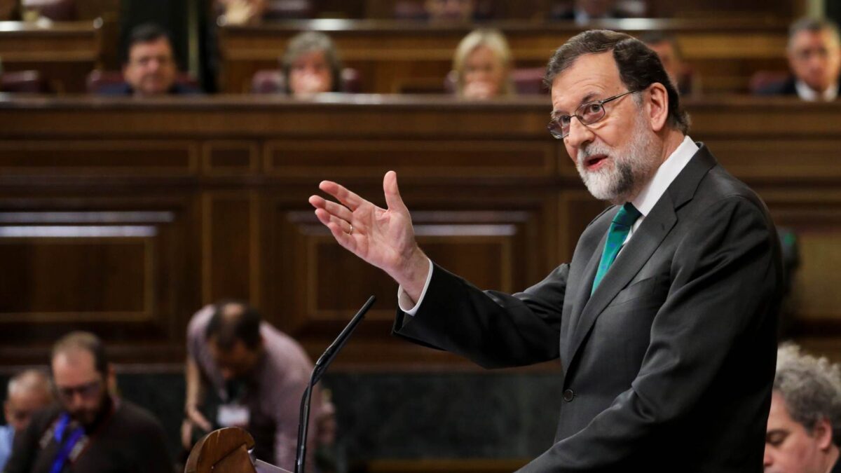 Rajoy y Ábalos se echan en cara sus respectivos casos de corrupción en la moción de censura