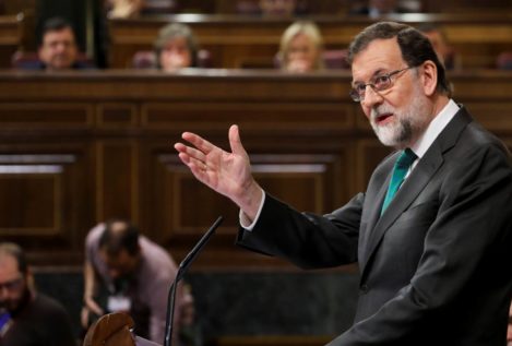 Rajoy y Ábalos se echan en cara sus respectivos casos de corrupción en la moción de censura