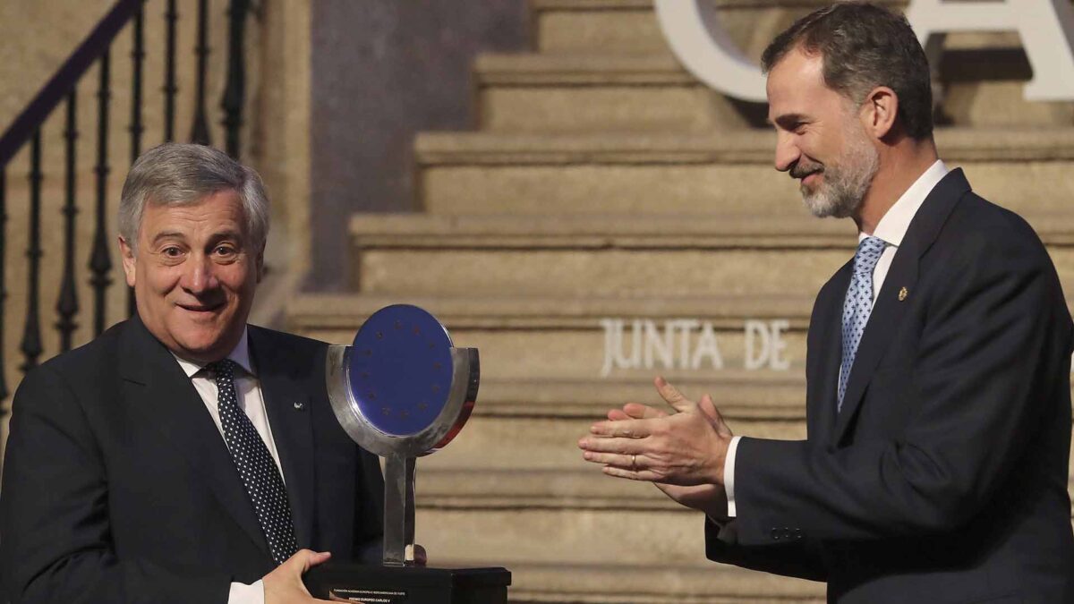 Tajani defiende la unidad de Europa contra «quienes quieren levantar fronteras»