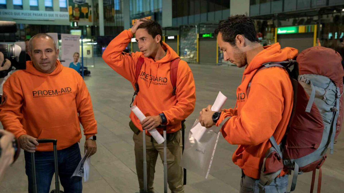 Comienza el juicio en Grecia contra tres bomberos sevillanos por realizar labores humanitarias