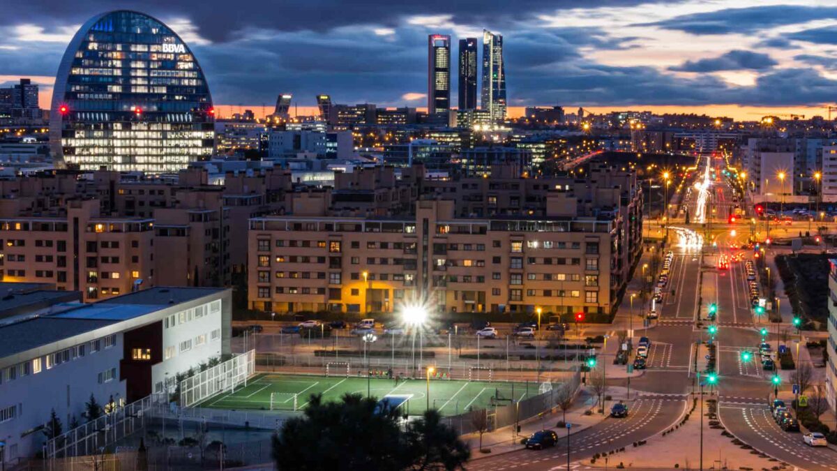 Los vehículos sin distintivo ambiental no entrarán en Madrid en periodos de alta polución