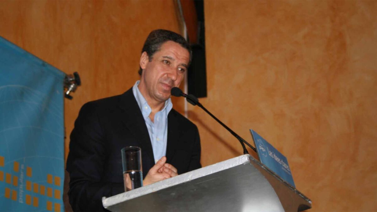 Zaplana defiende su inocencia en un comunicado y niega haber cobrado comisiones