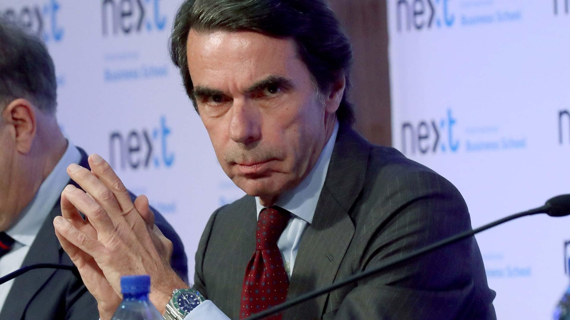 Aznar se ofrece para colaborar en la reconstrucción del centro-derecha