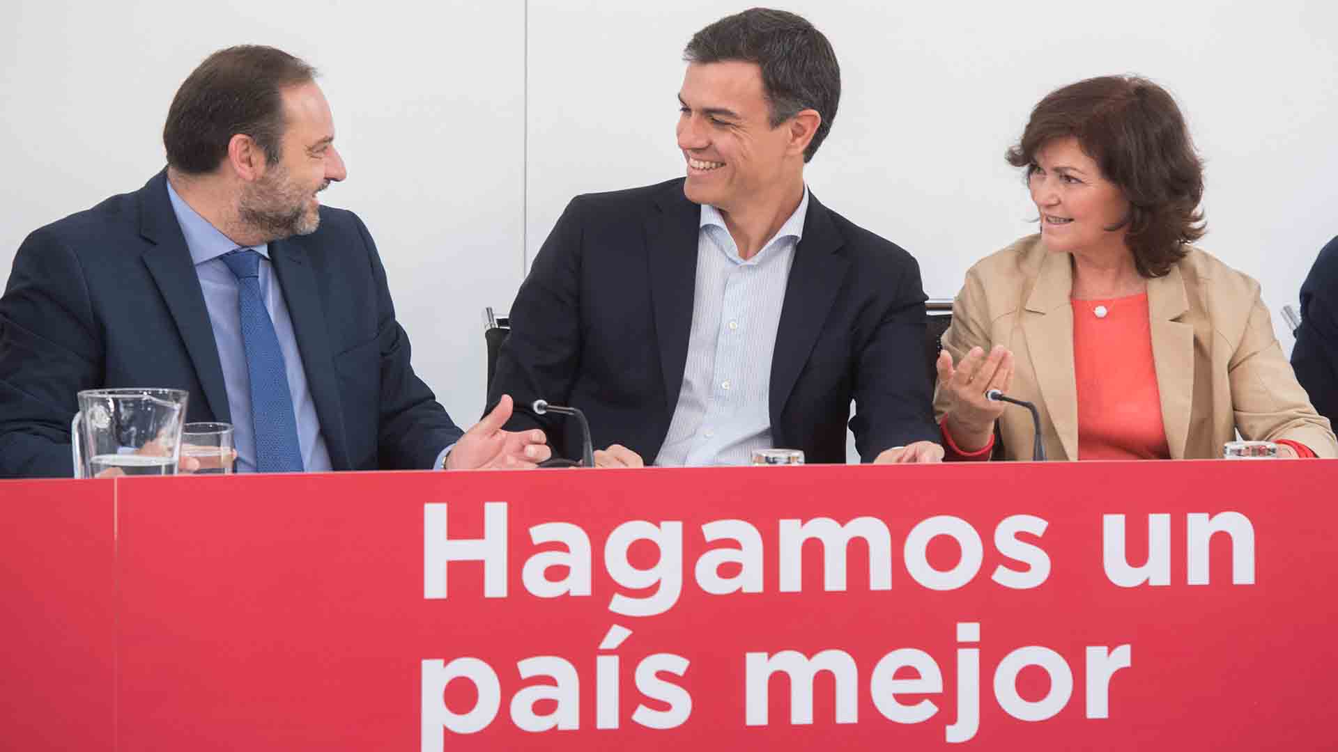 Carmen Calvo será vicepresidenta del Gobierno de Sánchez y José Luis Ábalos, ministro de Fomento