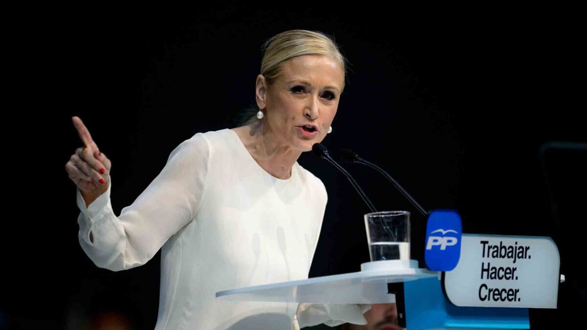 Cifuentes no acude a declarar por los delitos relacionados con su máster por motivos médicos