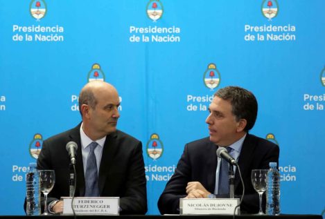 El FMI acuerda con Argentina un préstamo de 50.000 millones de dólares para evitar una crisis