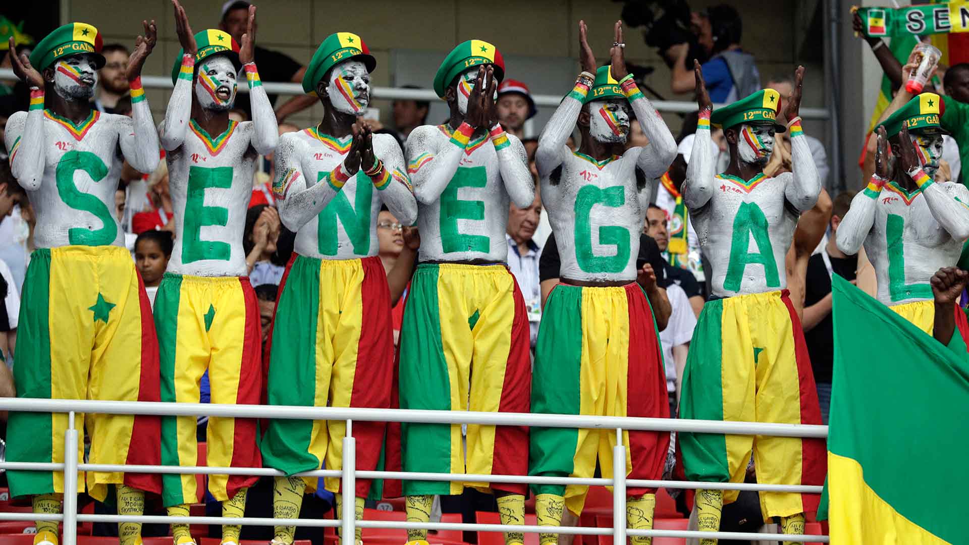 El gesto de Senegal y Japón que tendrían que imitar el resto de aficiones en el Mundial