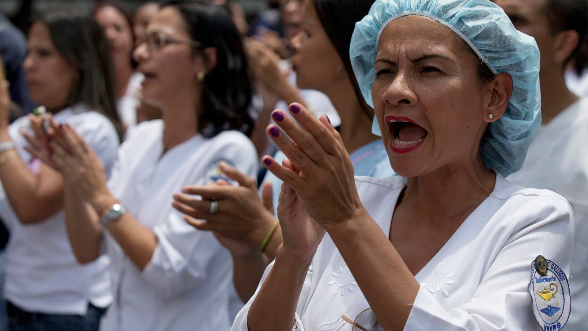 El Gobierno de Maduro niega la crisis humanitaria pero gestiona adquirir medicinas con la OPS