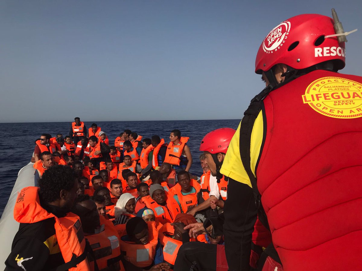 El Gobierno autoriza el desembarco del ‘Open Arms’ con 60 migrantes