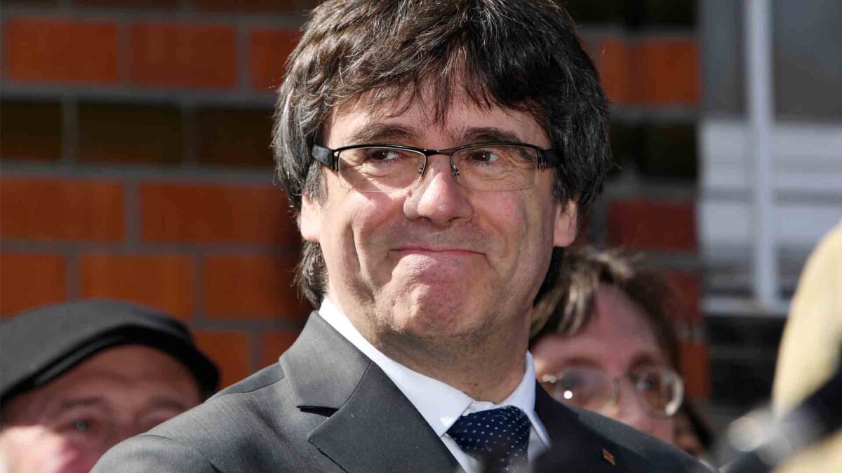 El tribunal alemán aplaza su decisión sobre la entrega de Puigdemont a España