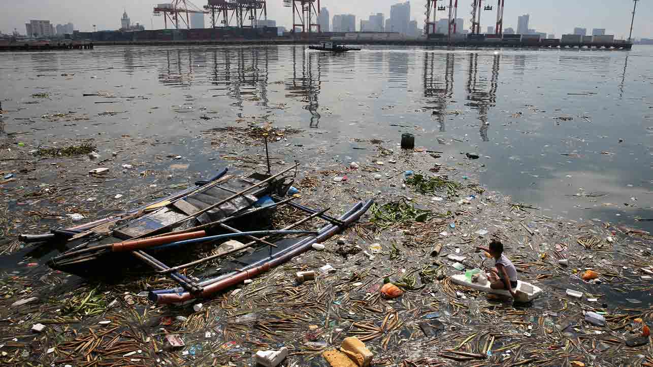 Japón aprueba una ley para reducir la emisión de microplásticos al mar