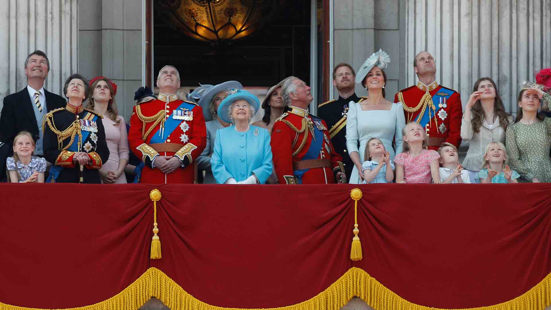 La familia real británica se prepara para su primera boda gay