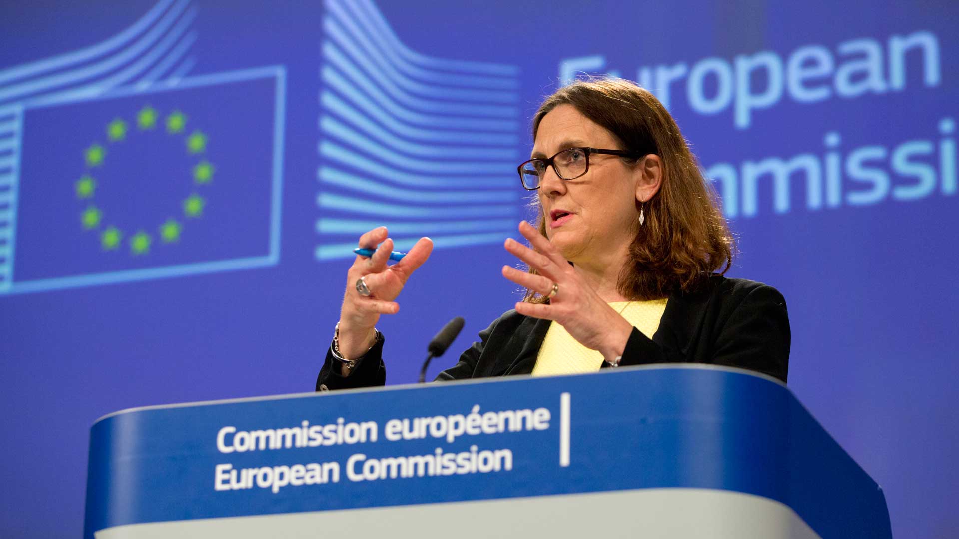La UE demanda a Estados Unidos por los aranceles y a China por la vulneración de derechos