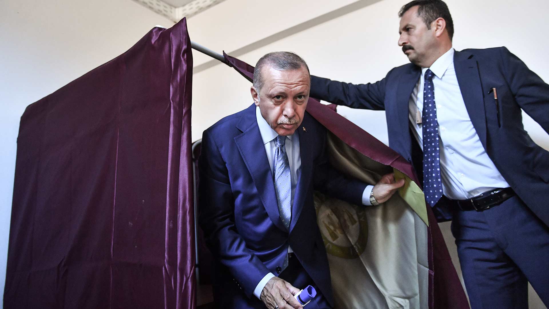 Los primeros resultados parciales otorgan la victoria a Erdogan en unas elecciones históricas en Turquía