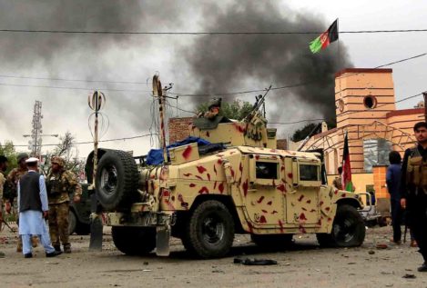 Los talibanes anuncian un alto el fuego sin precedentes en Afganistán por el fin del ramadán