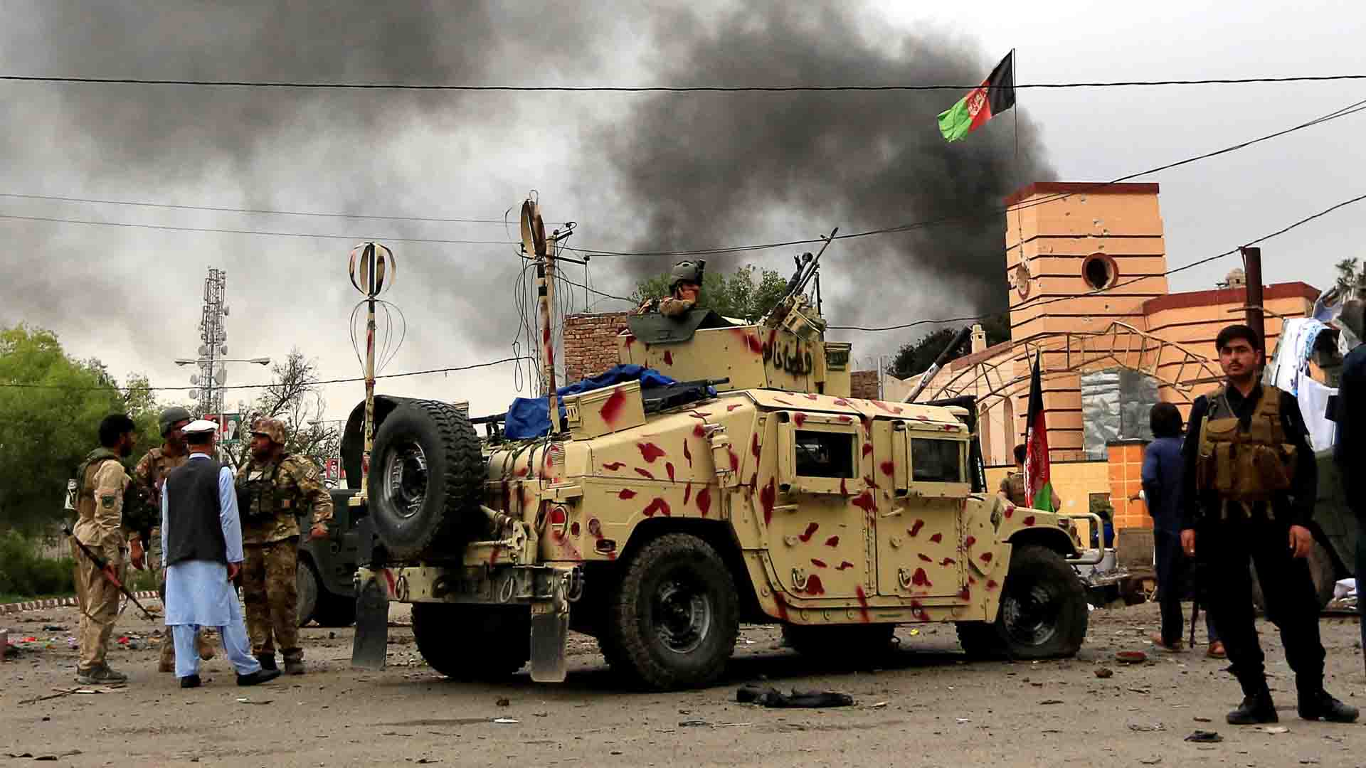 Los talibanes anuncian un alto el fuego sin precedentes en Afganistán por el fin del ramadán