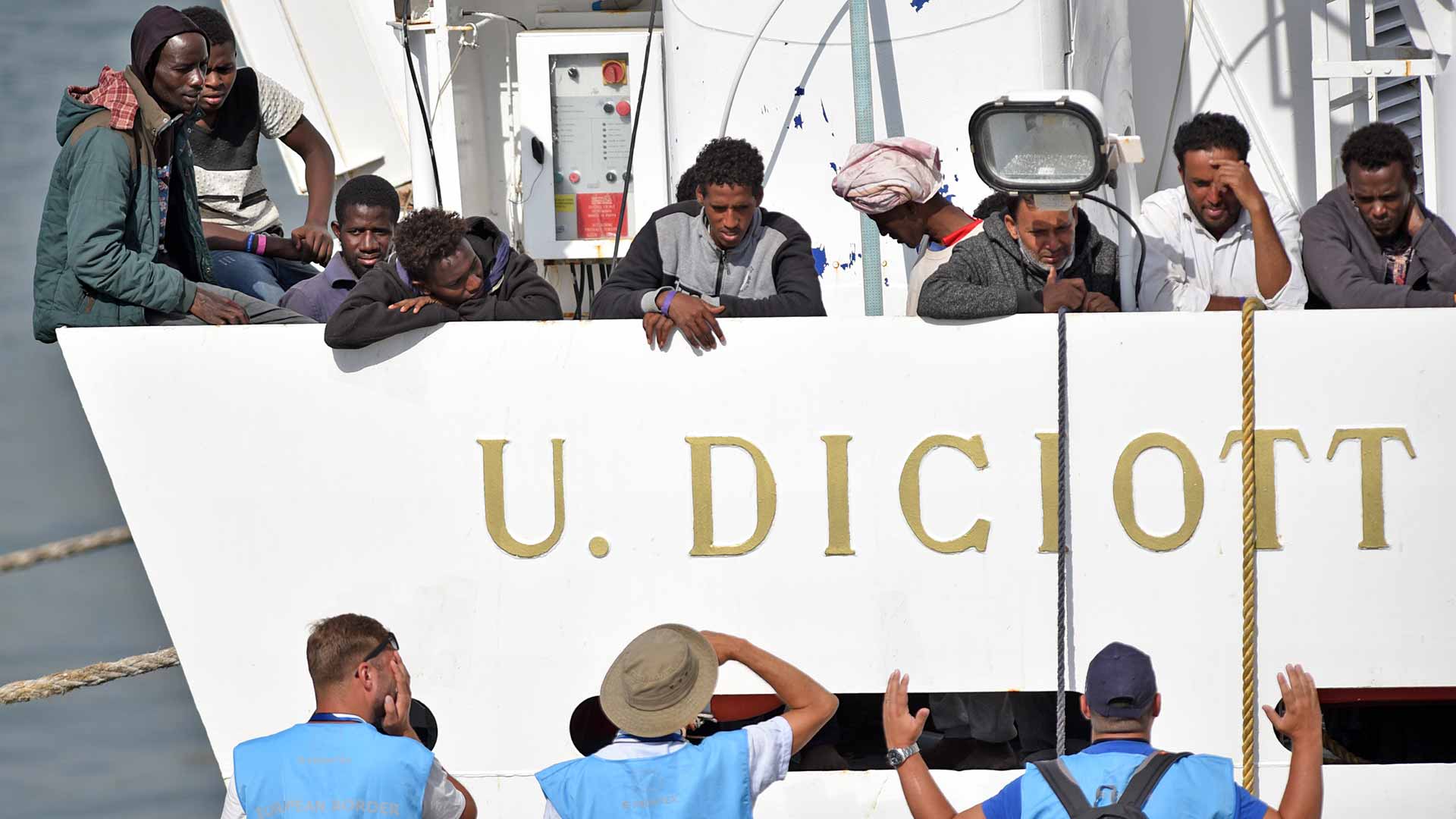 Más de 500 migrantes desembarcan en Sicilia tras una espera de más de cinco días